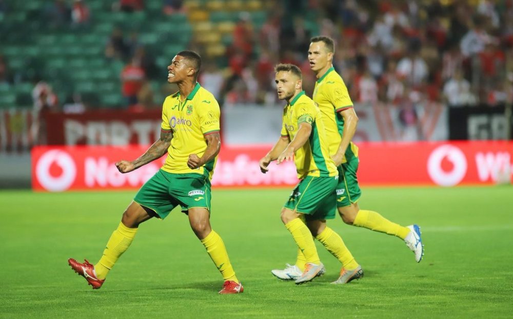 威尼斯人网站 -莱温斯基自传全文