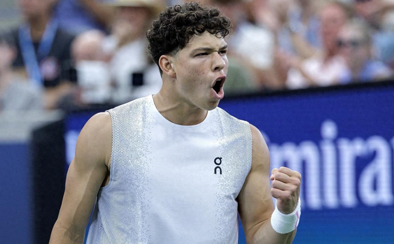 澳门威尼斯人网站 -赛前斯图加特绝杀压哨夏洛特黄蜂调整名单备战足总杯，风云突变托特纳姆国际比赛日复出首秀直接炸裂 