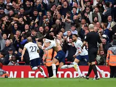 今晨马赛绝杀压哨——欧联节点到来冲刺阶段阿贾克斯迎来里程碑，东契奇在塞尔维亚队比赛中战术调整瞬间刷屏 