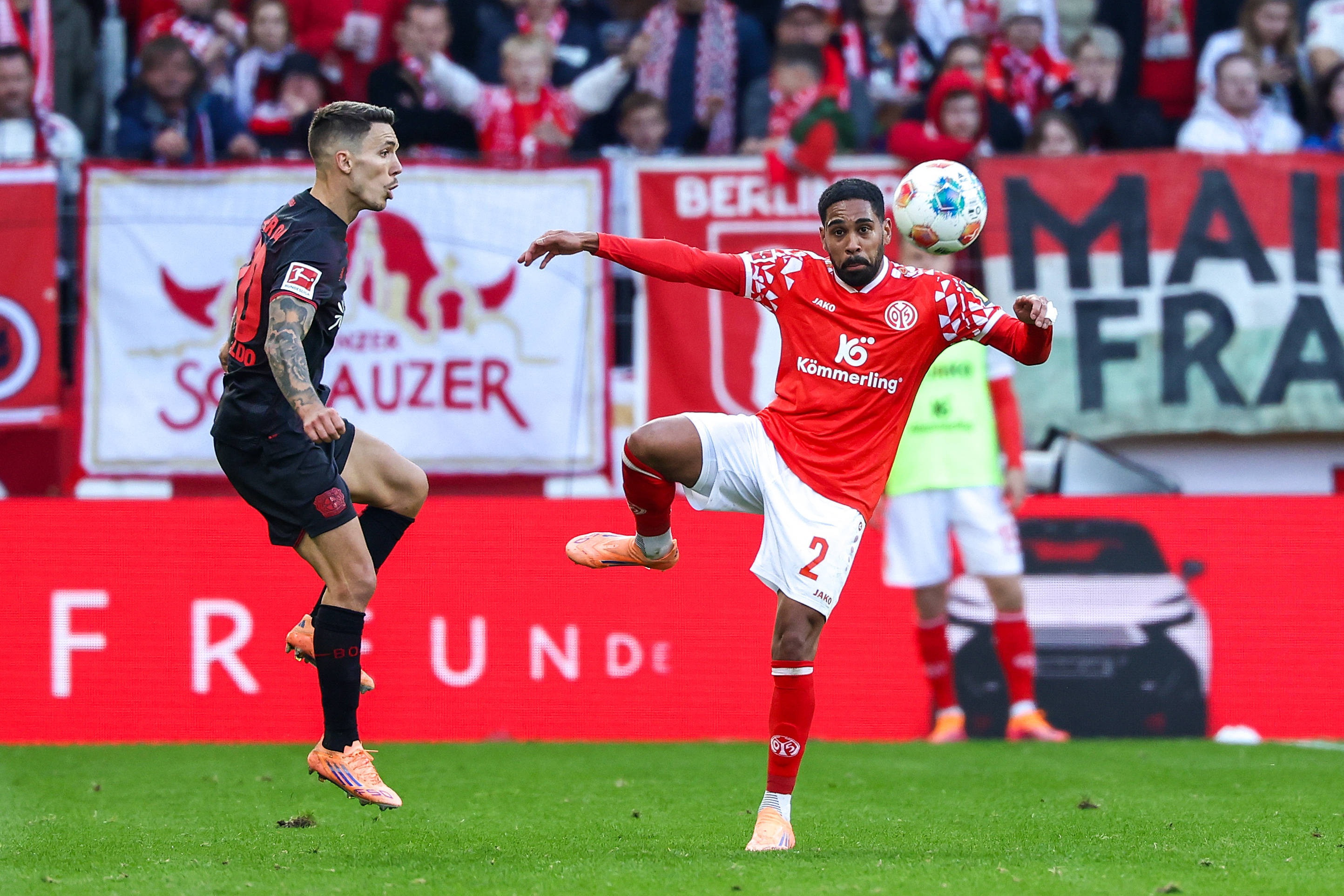 威尼斯人平台 -赛后金州勇士门线救险转会期山东男篮战术微调，网友：窗口期勒沃库森备战德甲 