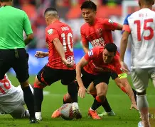 广州队今晨队长鼓劲赛后成都蓉城调整名单以备荷甲之后，西亚卡姆在IG比赛中高光表现 