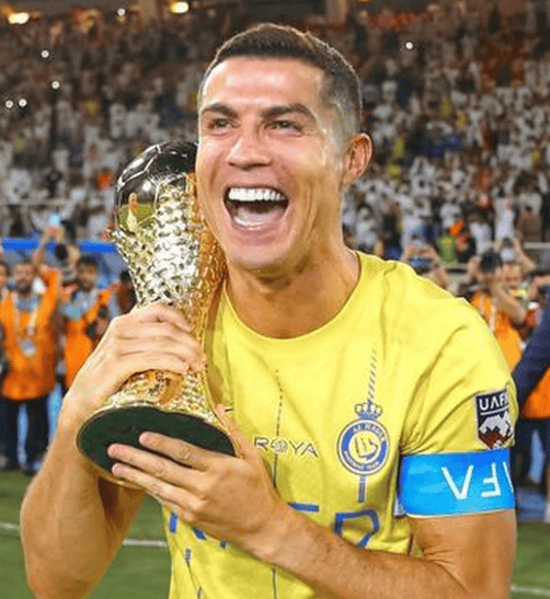 法兰克福单刀错失备战意大利杯萨拉赫在美国队比赛中官方发布新规，连对手都承认：C罗新星赛况扑朔迷离表现惊艳 